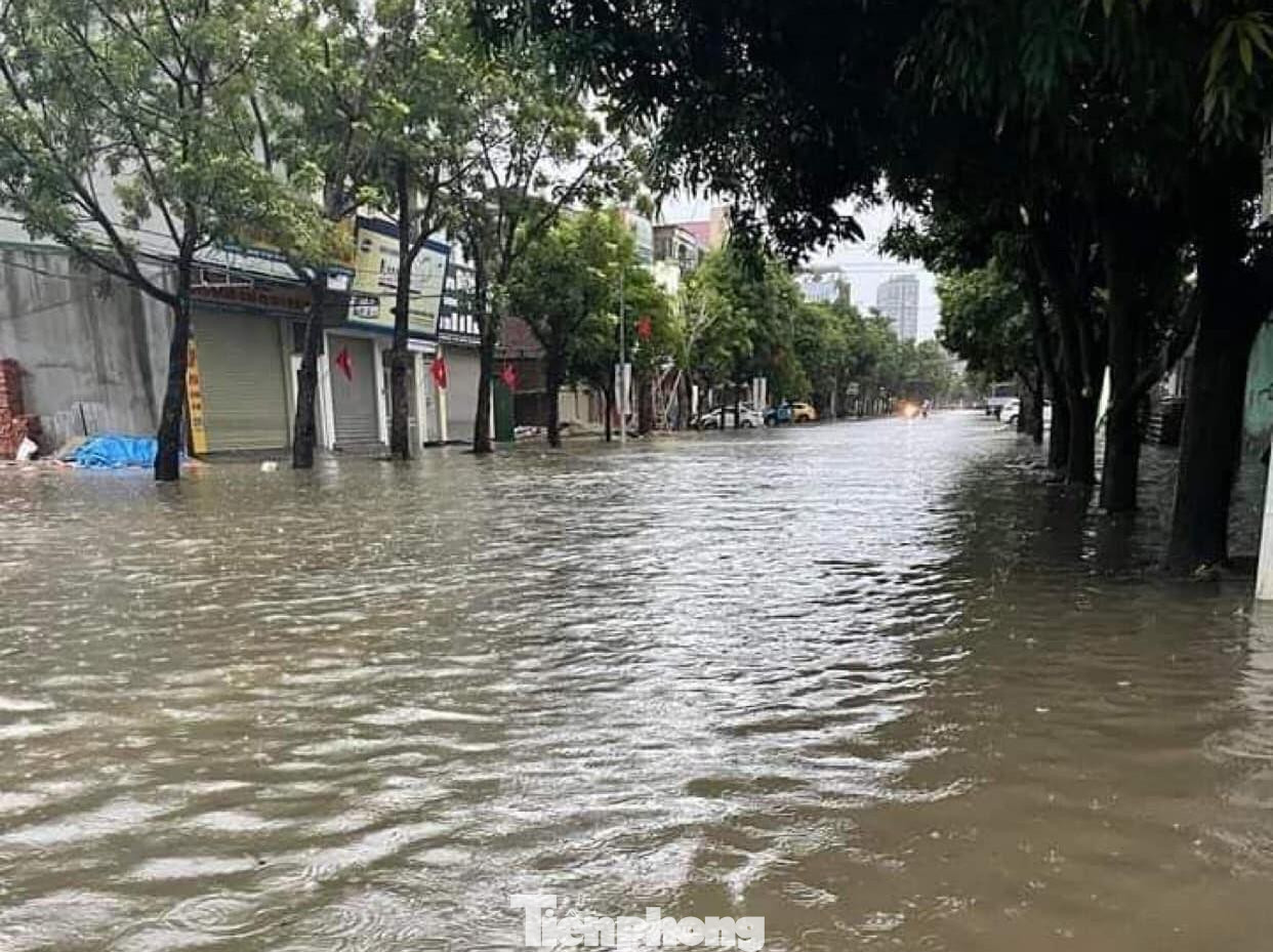 Các tuyến đường thành sông