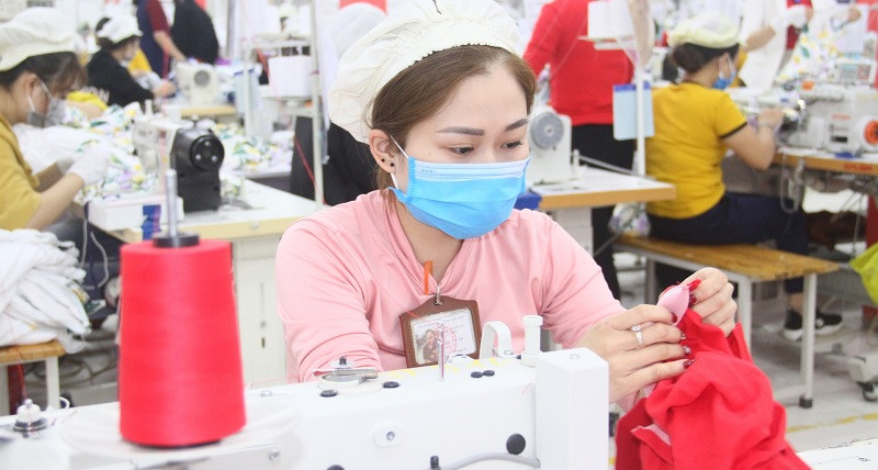 Thưởng Tết dương lịch cao nhất ở Nghệ An là gần 100 triệu đồng.