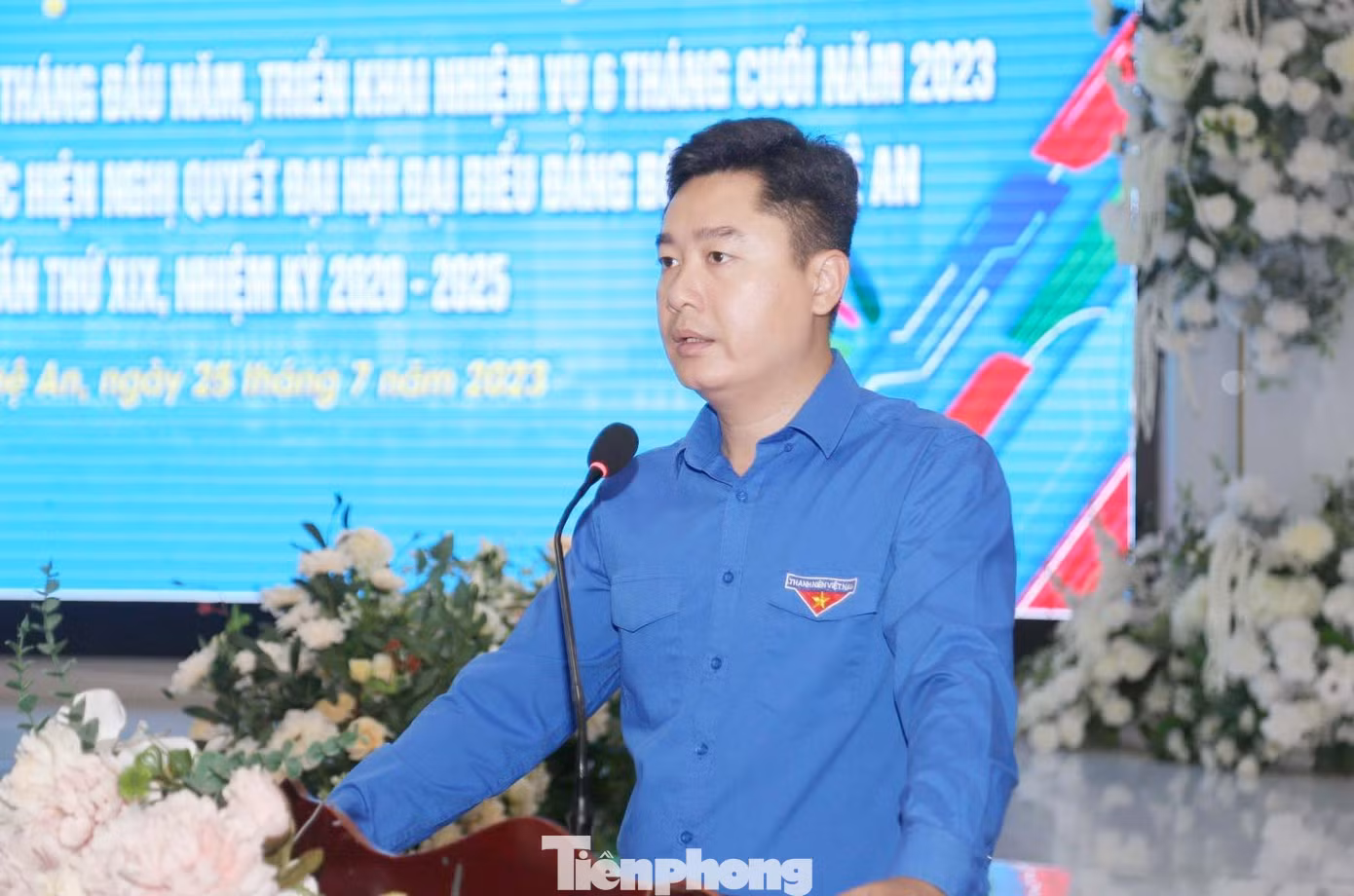 Anh Lê Văn Lương - Ủy viên Ban Thường vụ T.Ư Đoàn, Tỉnh ủy viên, Bí thư Tỉnh Đoàn Nghệ An phát biểu khai mạc Hội nghị.