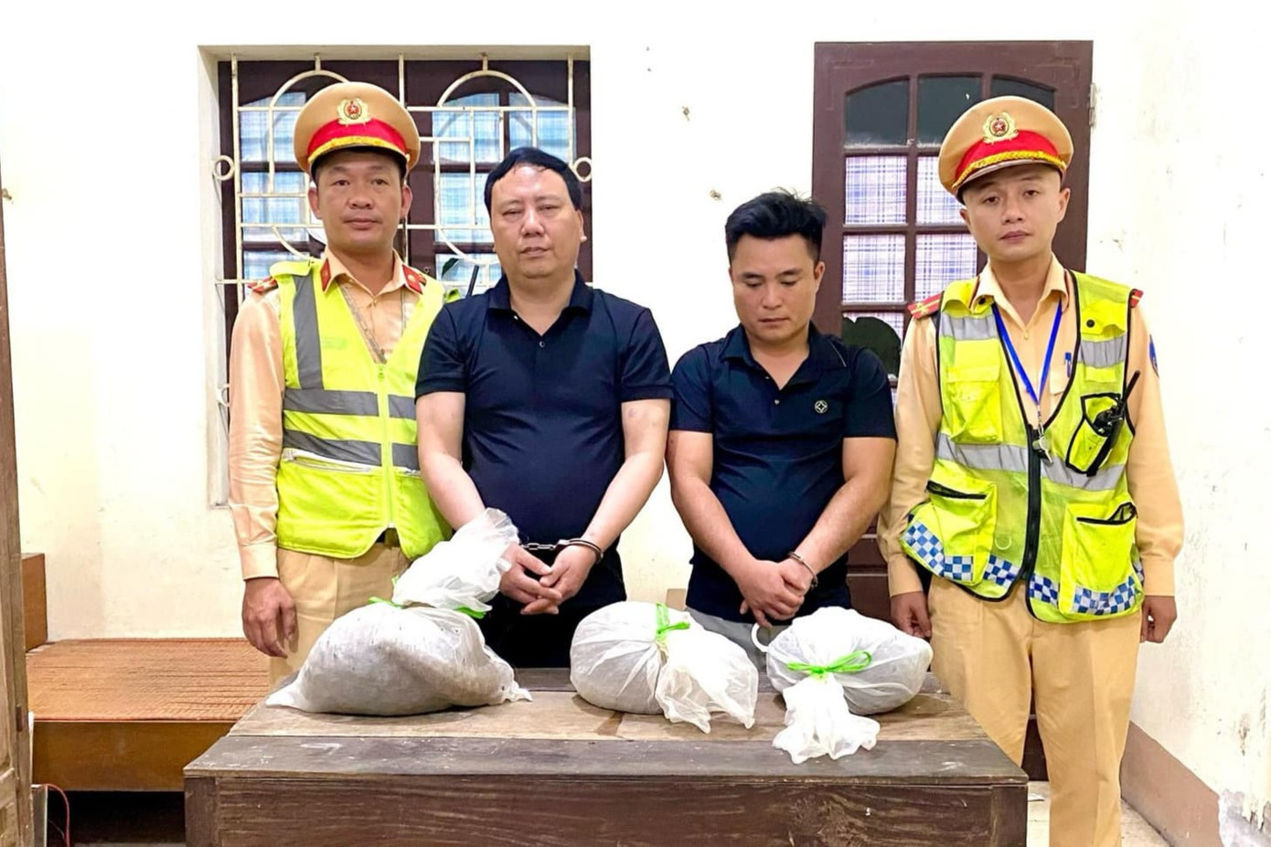 Các đối tượng tại cơ quan Công an Các đối tượng tại cơ quan Công an