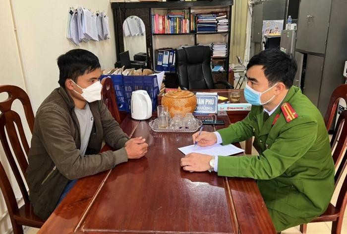 Đối tượng Cao Văn Diễn tại cơ quan công an