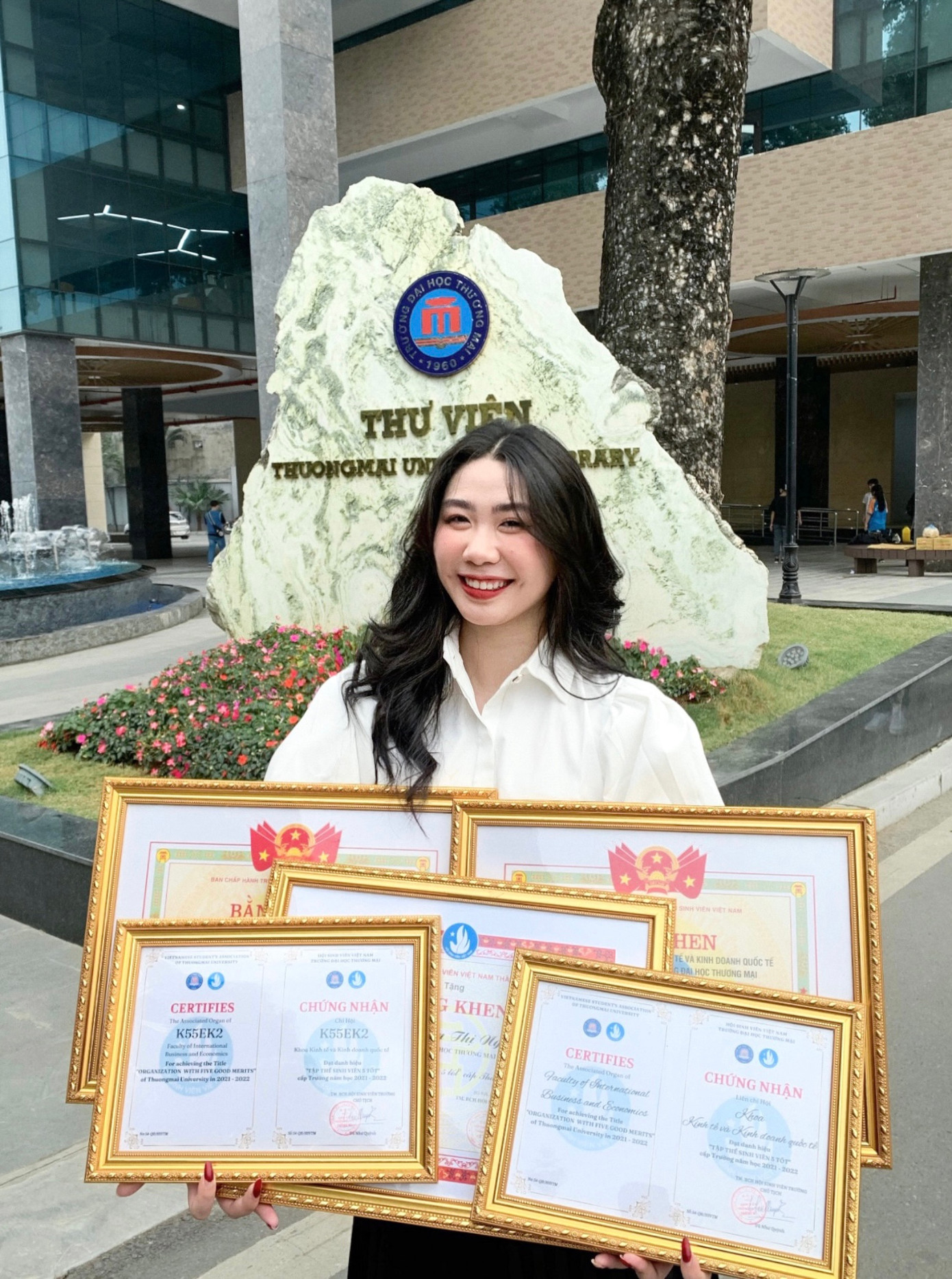 Không chỉ có ngoại hình xinh đẹp, Ngọc Anh còn sở hữu bảng thành tích vô cùng ấn tượng. Không chỉ có ngoại hình xinh đẹp, Ngọc Anh còn sở hữu bảng thành tích vô cùng ấn tượng.