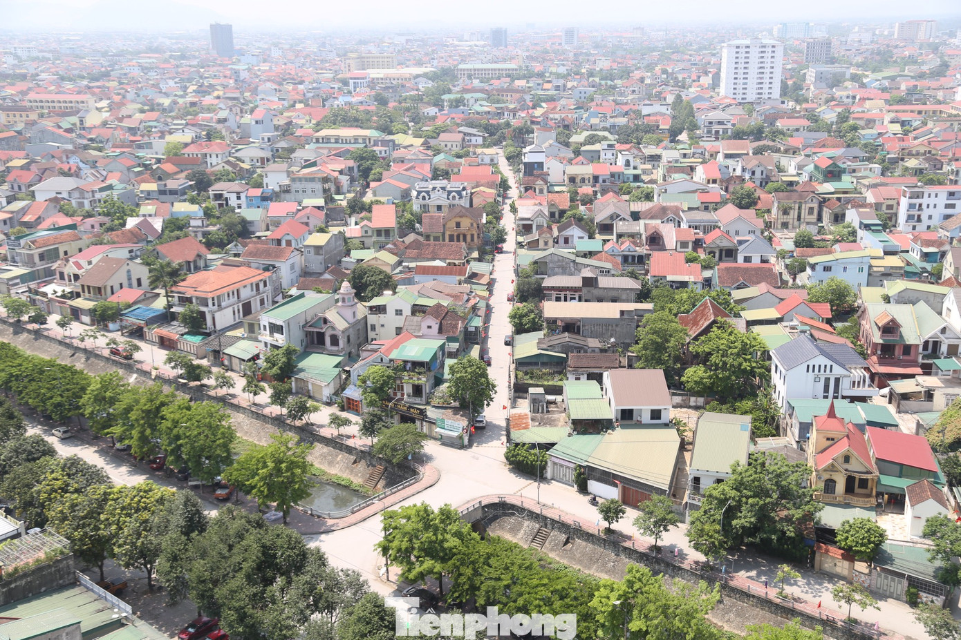 Thành phố Vinh, Nghệ An là nơi có số lượng người lao động và học sinh, sinh viên tập trung về làm việc, học tập cao nên nhu cầu thuê nhà, chung cư để ở cũng rất lớn.