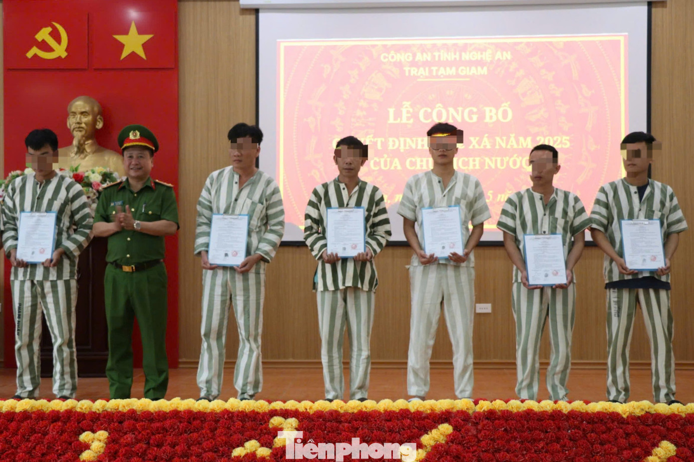 Trao quyết định đặc xá của Chủ tịch nước đến các phạm nhân