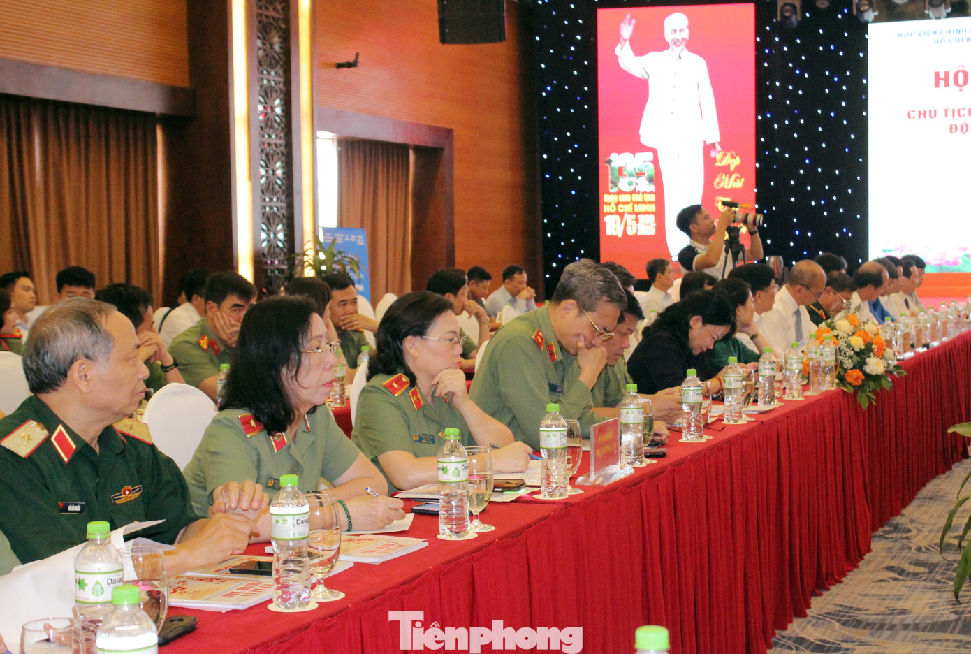 Các đại biểu tham gia Hội thảo