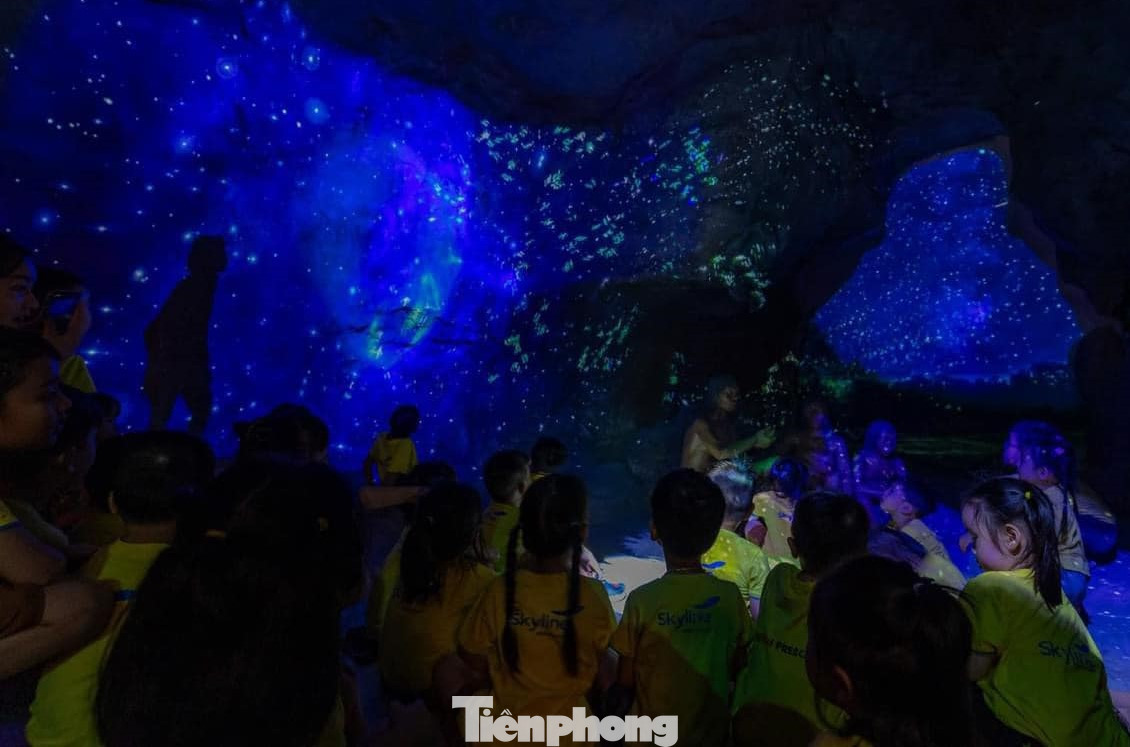 Hang Thẩm Ồm (xã Châu Thuận, huyện Quỳ Châu, tỉnh Nghệ An) có niên đại cách đây khoảng 20 vạn năm là di chỉ khảo cổ học tiêu biểu cho giai đoạn hậu kỳ đá cũ ở Nghệ An được trình chiếu 3D mapping.