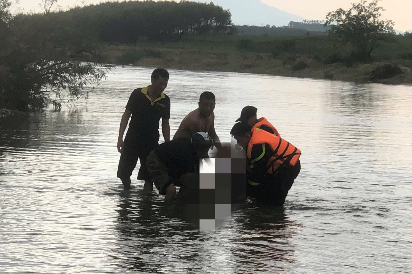 Vụ tai nạn đuối nước xảy ra chiều 3/5 khiến 1 nam sinh ở huyện Nghĩa Đàn, Nghệ An tử vong.