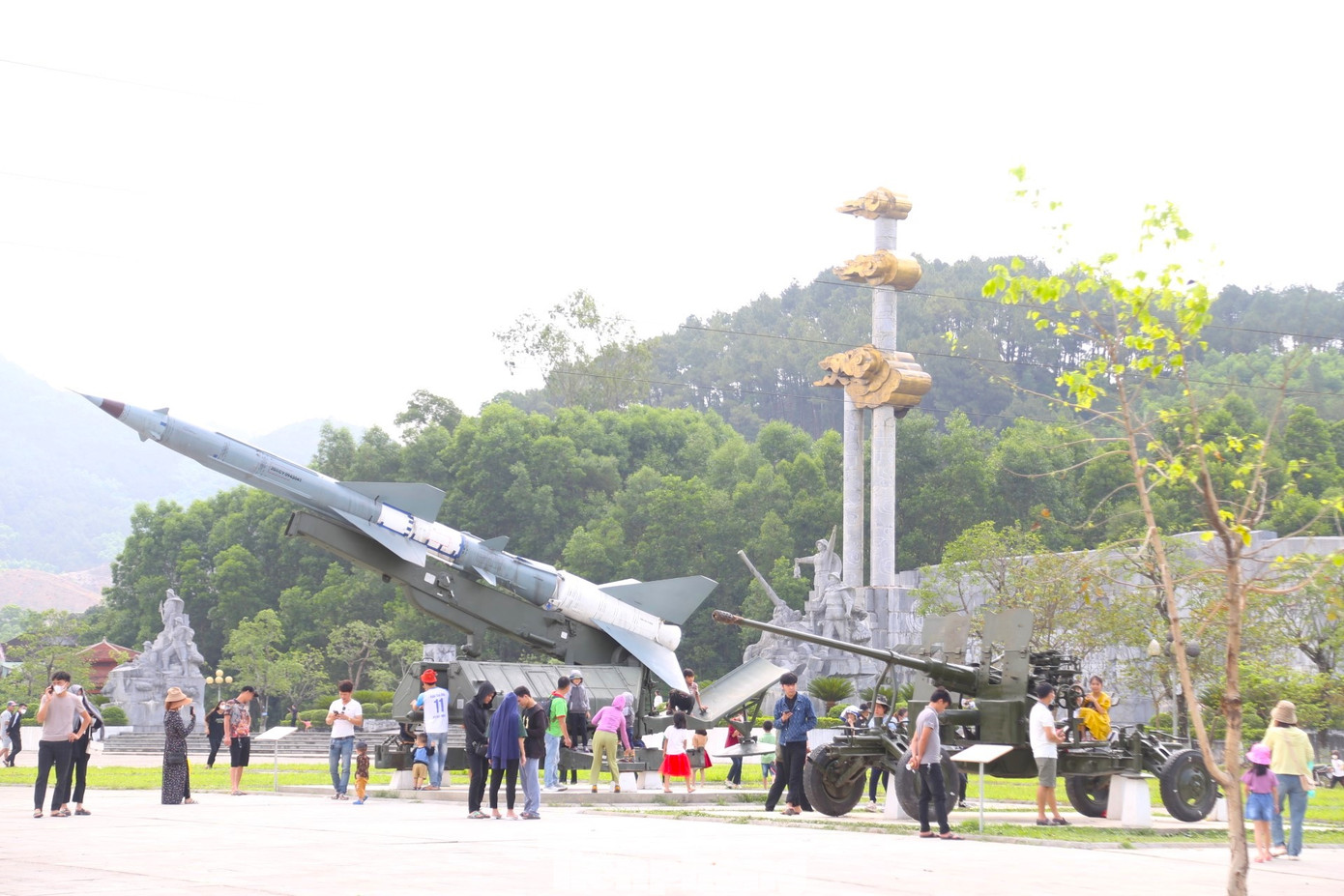 Nhằm xây dựng Truông Bồn trở thành “địa chỉ đỏ” giáo dục truyền thống cách mạng cho thế hệ trẻ, ngày 19/4/2010 UBND tỉnh Nghệ An phê duyệt Dự án đầu tư xây dựng công trình bảo tồn, tôn tạo Khu di tích lịch sử Truông Bồn. Tháng 7/2015, công trình được hoàn thành, gồm 21 hạng mục chính trên tổng diện tích 21,7ha, tổng mức đầu tư 365 tỷ đồng.