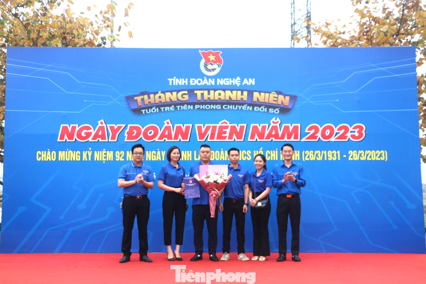 Tại chương trình đã trao Quyết định thành lập 3 chi đoàn doanh nghiệp tư nhân gồm: Chi đoàn Công ty Cổ phần tin học Miền Trung; Chi đoàn lâm thời Công ty Cổ phần Nguyễn Kim Đô và Chi đoàn lâm thời Công ty Cổ phần Thương Mại kính Việt Đức. Tại chương trình đã trao Quyết định thành lập 3 chi đoàn doanh nghiệp tư nhân gồm: Chi đoàn Công ty Cổ phần tin học Miền Trung; Chi đoàn lâm thời Công ty Cổ phần Nguyễn Kim Đô và Chi đoàn lâm thời Công ty Cổ phần Thương Mại kính Việt Đức.