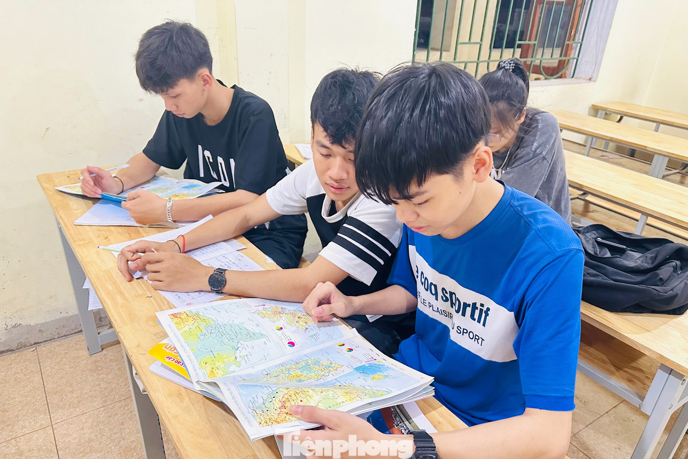 Tham gia các lớp học chủ yếu là những học sinh đi học xa nhà, đang ở trọ nhà dân trên địa bàn thị trấn Con Cuông và xã Bồng Khê.