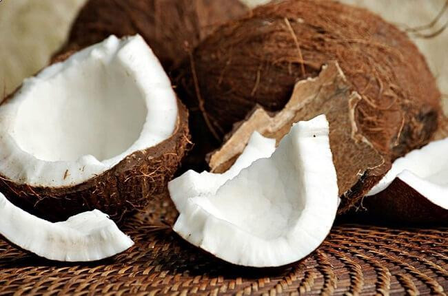 Bé gái hơn 1 tuổi ở Nghệ An hóc cùi dừa, tử vong thương tâm Bé gái hơn 1 tuổi ở Nghệ An hóc cùi dừa, tử vong thương tâm