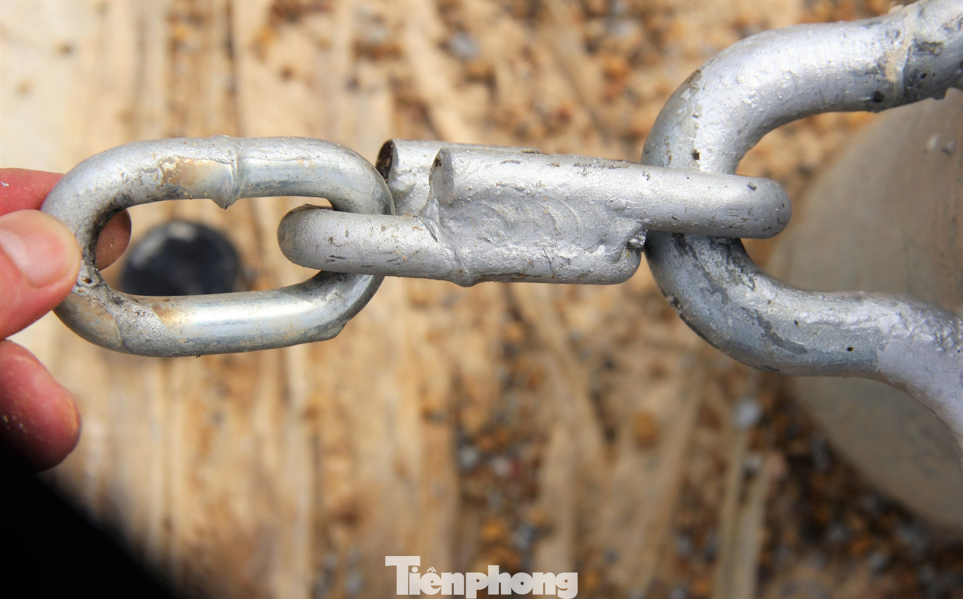 Có ít nhất 5 dây xích bị kẻ gian trộm cắp