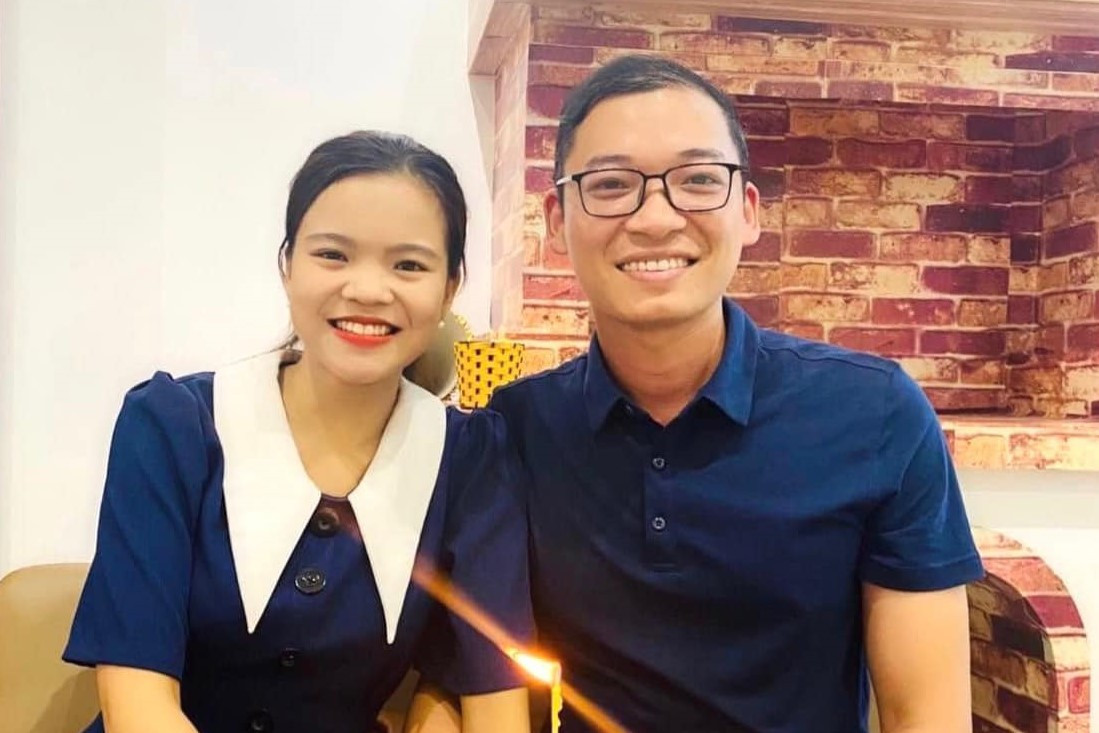 Anh Hùng cùng vợ là chị Trần Thị Thủy