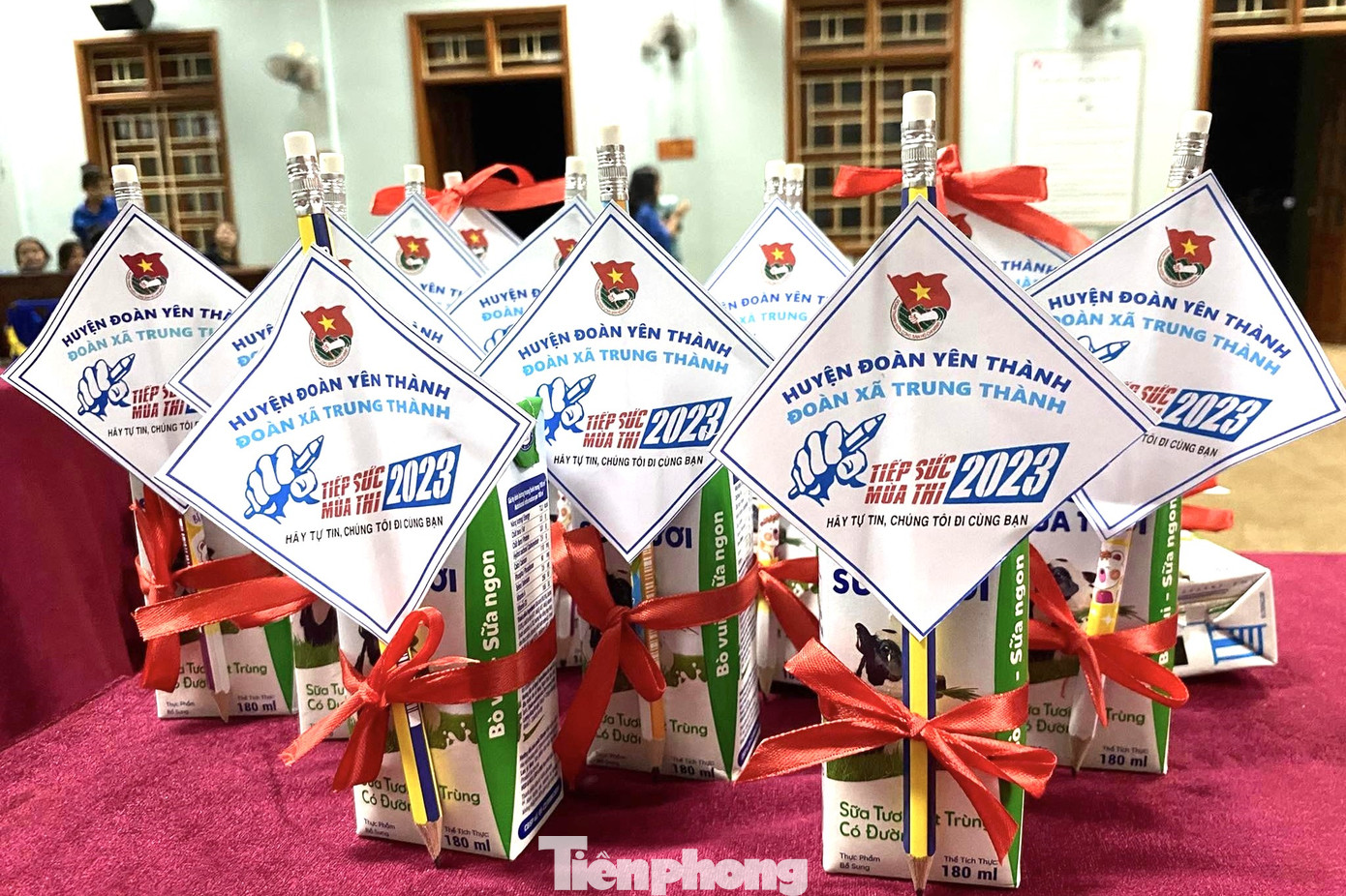 Những món quà tiếp sức cho các sĩ tử. Những món quà tiếp sức cho các sĩ tử.