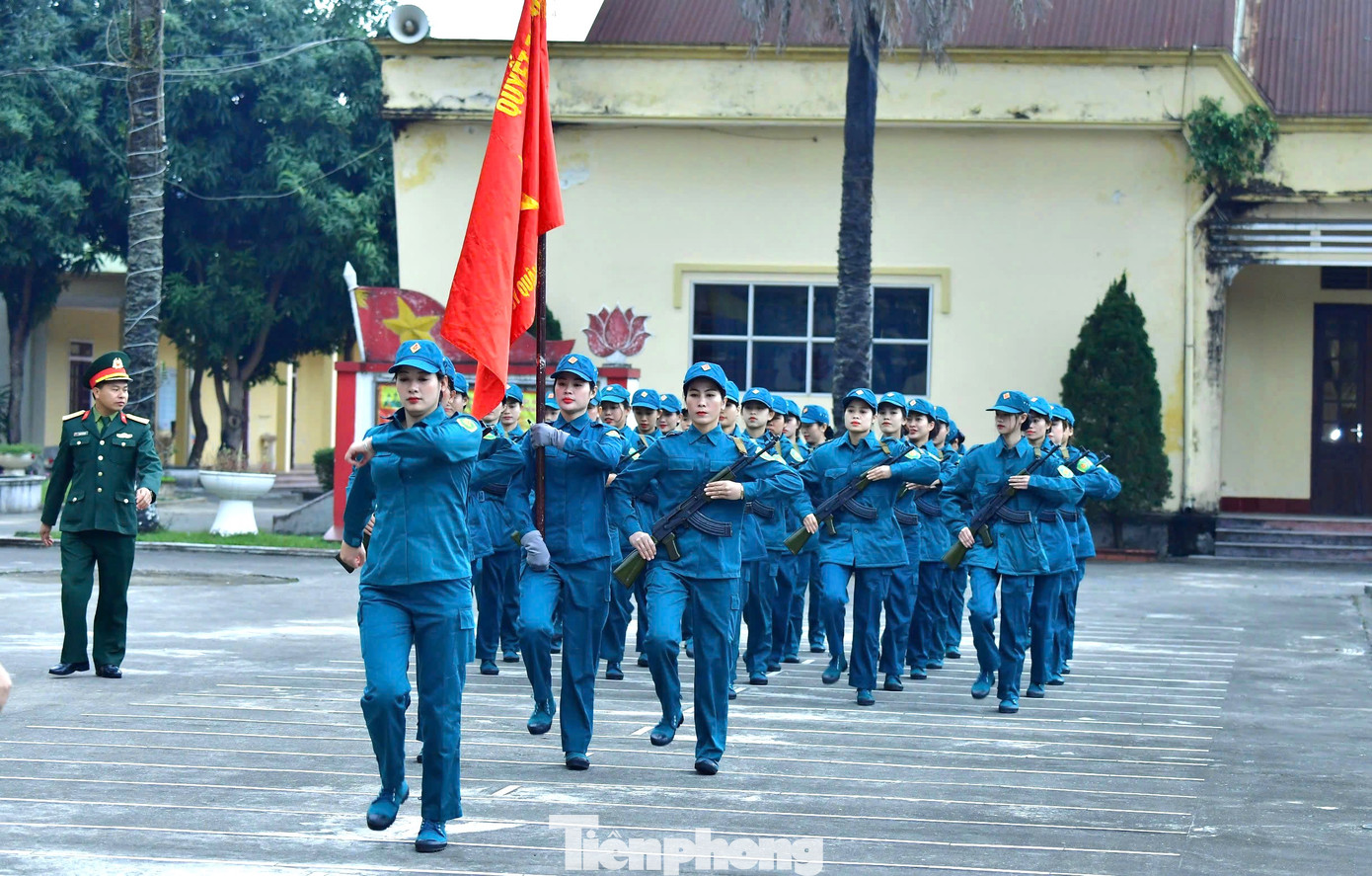 Các nội dung tập luyện gồm điều lệnh đội ngũ từng người không có súng và đội ngũ từng người có súng…
