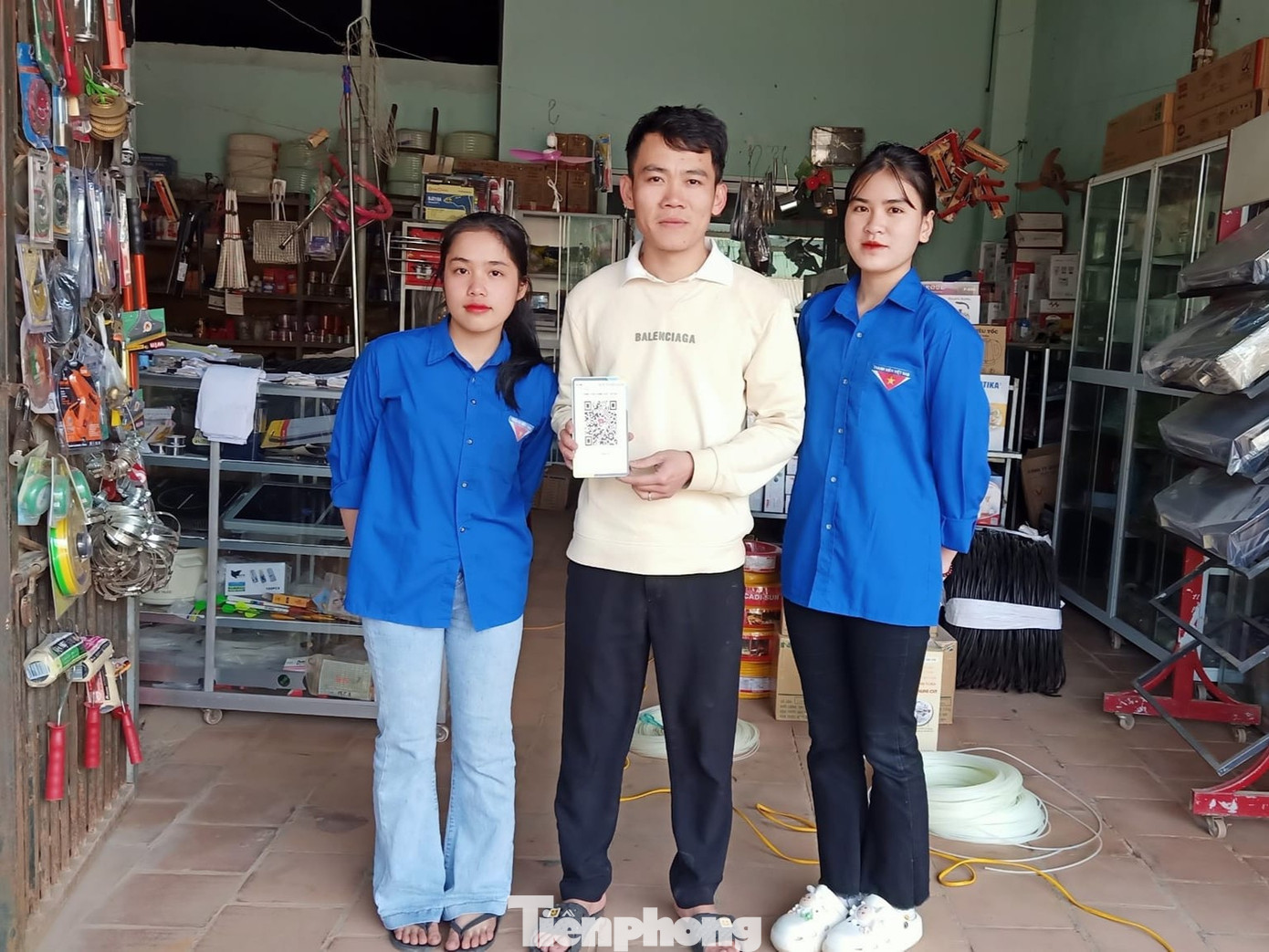 Ra quân triển khai mô hình “chợ thanh toán điện tử”