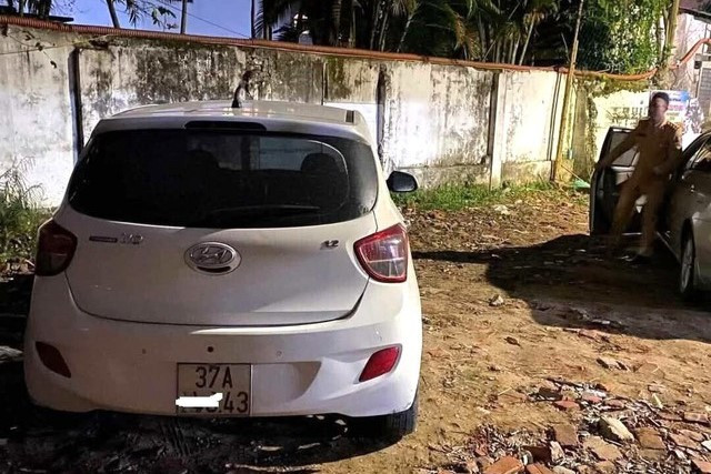 Công an mời chủ xe Hyundai i10 và cô gái đến làm rõ vụ việc trong đêm 4/2