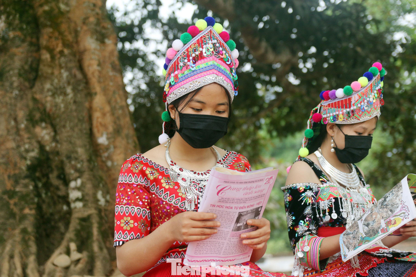 “Từ ngày mô hình thư viện ngoài trời được xây dựng, ngày hội văn hóa đọc sách của các em cũng trở nên sôi nổi hơn. Các em được tự do tiếp cận với nguồn sách bá nhờ có không gian thoáng đãng hơn, phù hợp hơn”, cô Phạm Thị Thảo, giáo viên trường PTCS Nậm Càn cho hay.