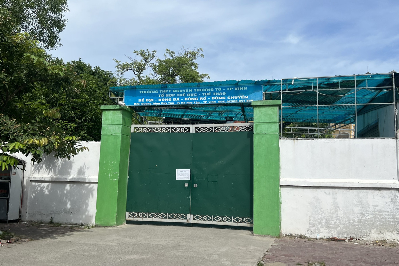 Sau sự việc, bể bơi trường THPT Nguyễn Trường Tộ đã đóng cửa phục vụ công tác điều tra. Sau sự việc, bể bơi trường THPT Nguyễn Trường Tộ đã đóng cửa phục vụ công tác điều tra.