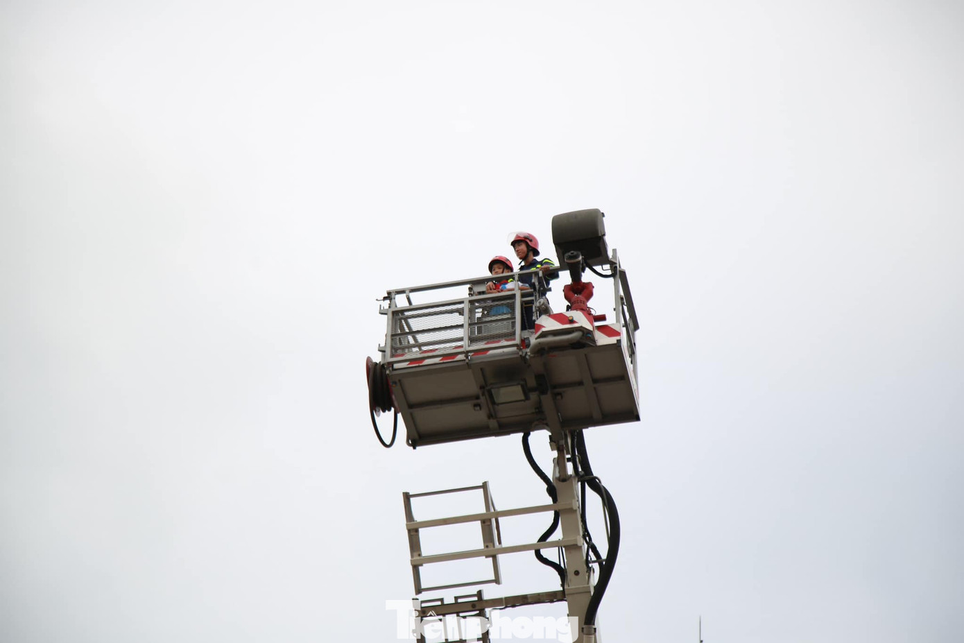 Trải nghiệm thoát nạn bằng xe thang