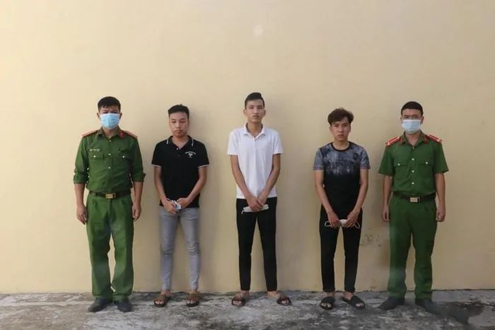 Các đối tượng tại cơ quan Công an Các đối tượng tại cơ quan Công an