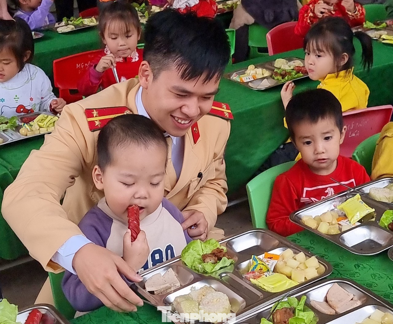 Trung úy Nguyễn Anh Tú - Bí thư Đoàn thanh niên Công an Quỳ Hợp, Nghệ An.