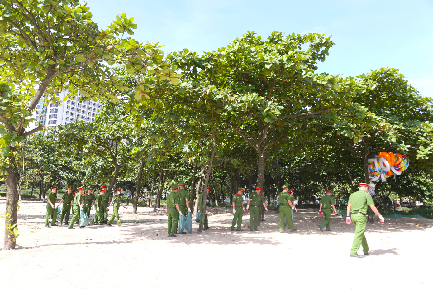 Mục tiêu xuyên suốt của chương trình là Nâng cao nhận thức - Thay đổi hành vi - Thúc đẩy hành động, hướng tới lối sống xanh, tiêu dùng bền vững, góp phần kiểm soát ô nhiễm nhựa, bảo vệ môi trường, thực hiện các cam kết khí hậu và mục tiêu phát triển bền vững quốc gia.