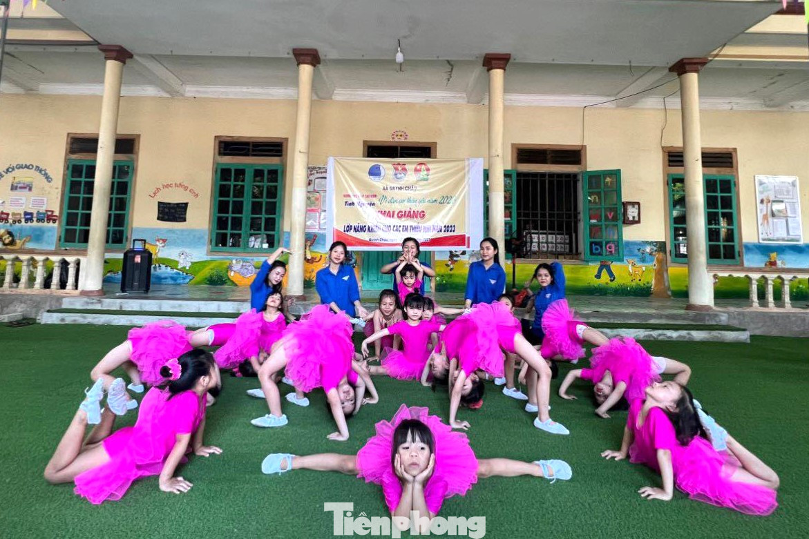 Thiếu nhi huyện Quỳnh Lưu với lớp học múa.