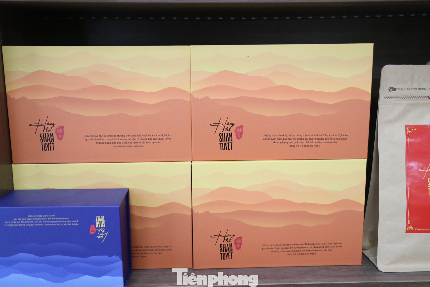 Hiện, Vũ đã cho ra đời 2 dòng trà chế biến từ những cây chè Shan tuyết Huồi Tụ, đó là lục trà và hồng trà.