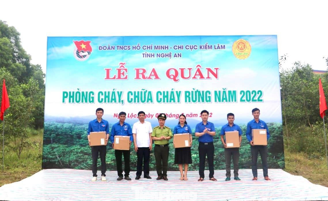 Sáng 7/5, tại huyện Nghi Lộc, Tỉnh đoàn Nghệ An phối hợp với Chi cục Kiểm lâm Nghệ An tổ chức Lễ ra quân phòng cháy, chữa cháy rừng năm 2022. (Ảnh: TH)