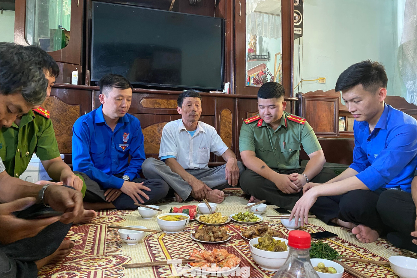 Tổ chức bữa cơm tri ân cho các thương, bệnh binh, người có công với cách mạng trên địa bàn