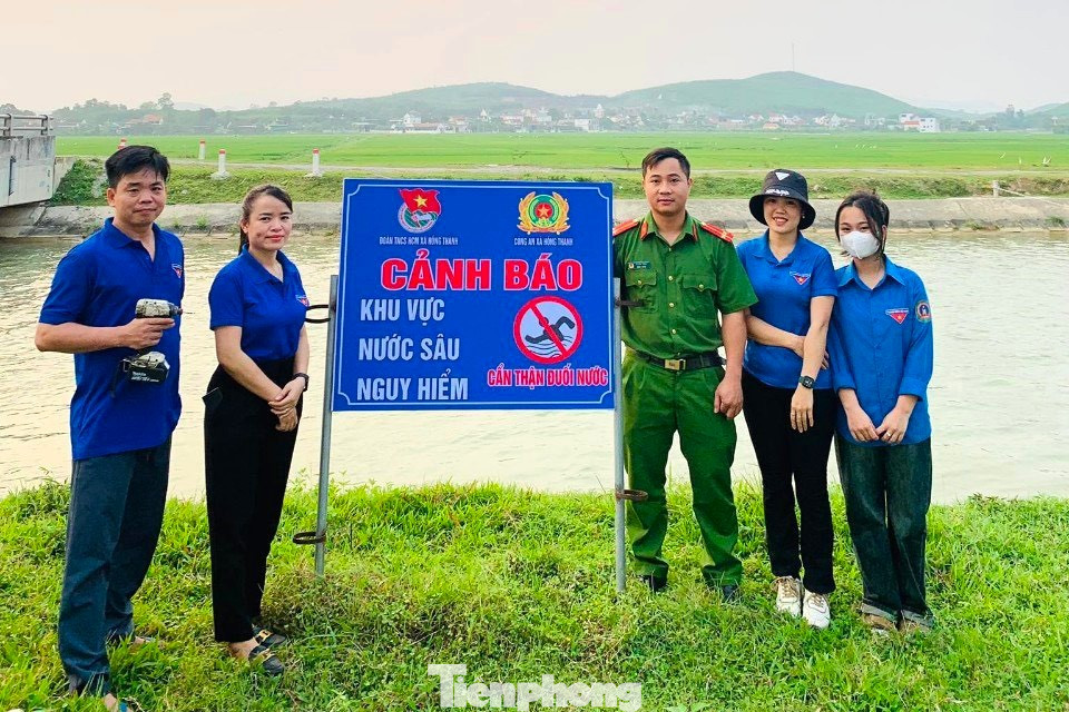 Đoàn viên thanh niên huyện Yên Thành triển khai nhiều hoạt động phòng chống đuối nước và tai nạn thương tích như lắp đặt biển cảnh báo đuối nước tại các sông, ao, hồ, đập; tổ chức các buổi tuyên truyền phòng chống đuối nước tại trường học, giáo dục trang bị các kỹ năng an toàn cho trẻ trong môi trường nước,...