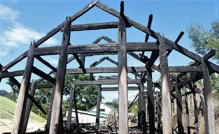 Căn nhà gỗ bị thiêu rụi hoàn toàn