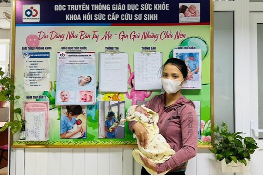 Sau 21 ngày điều trị, bệnh nhi đã ổn định và được xuất viện.