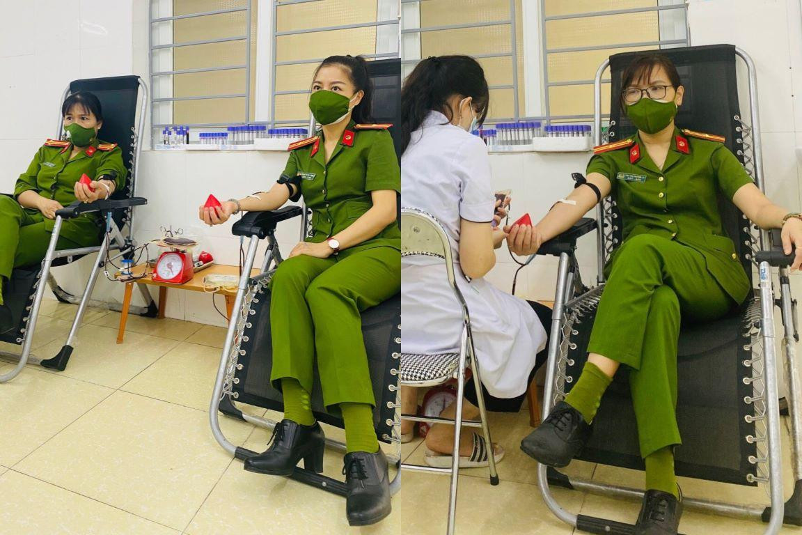 Các nữ cán bộ hiến máu giúp bệnh nhân nghèo phẫu thuật.