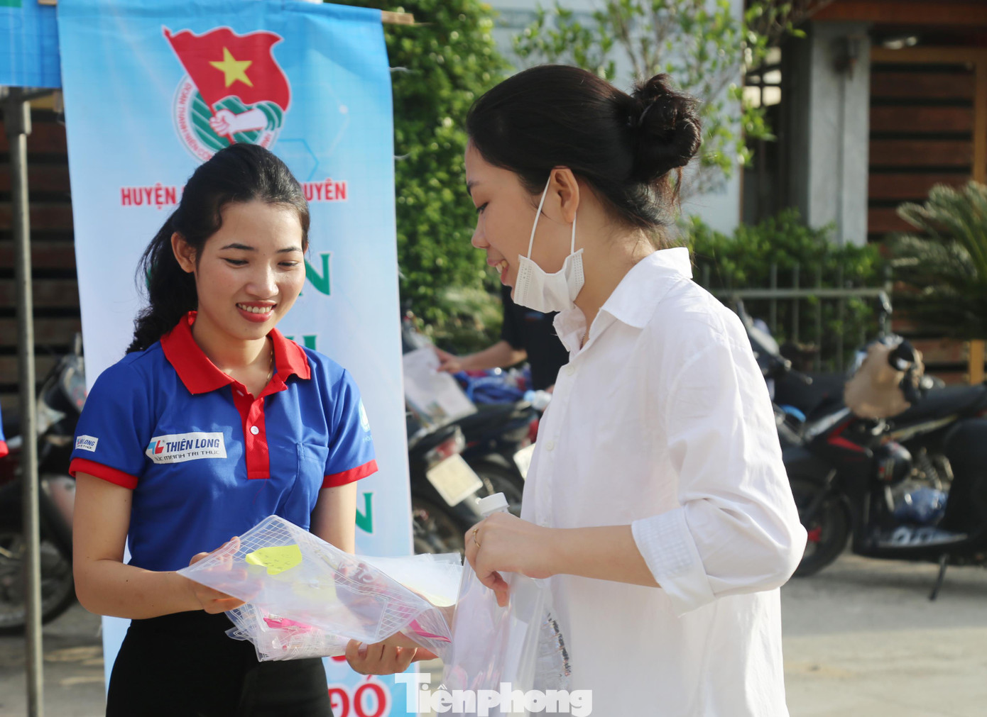 Sức trẻ, tinh thần nhiệt huyết, năng động của các bạn trẻ đã xua tan đi cái nắng oi bức.