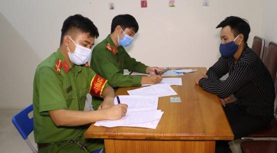 Nguyễn Văn Lợi tại cơ quan công an