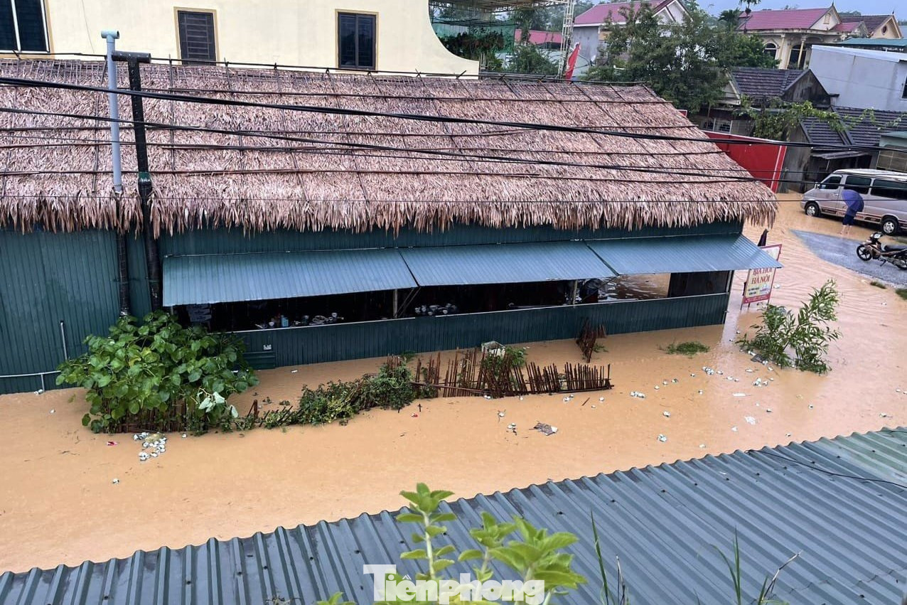 Mưa lớn gây ngập lụt ở huyện Quỳ Châu, Nghệ An