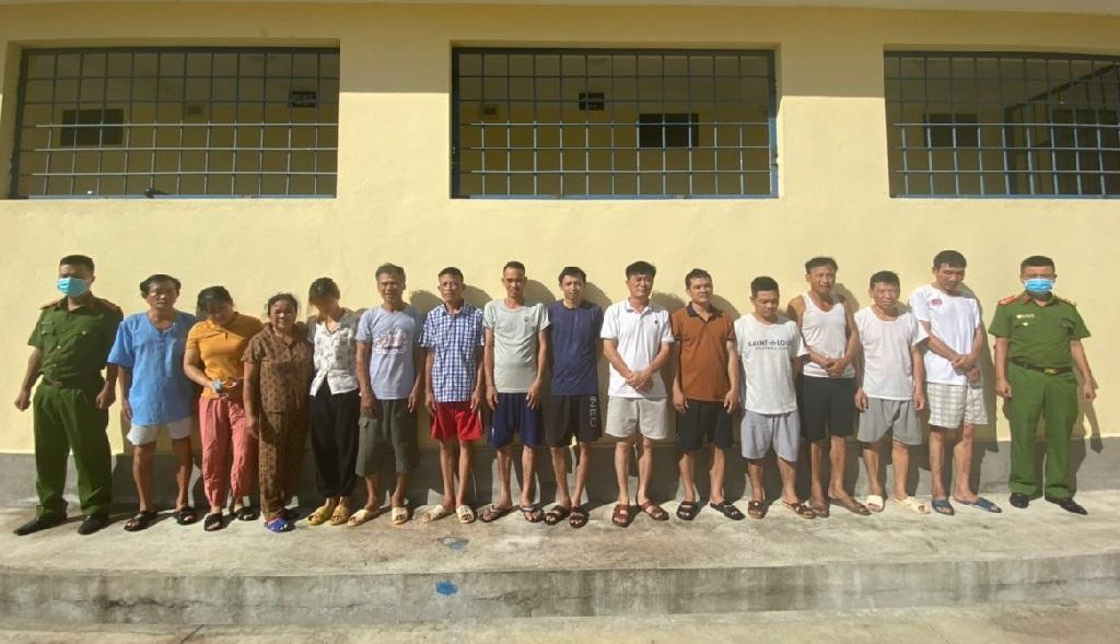 Các đối tượng bị Công an bắt giữ Các đối tượng bị Công an bắt giữ