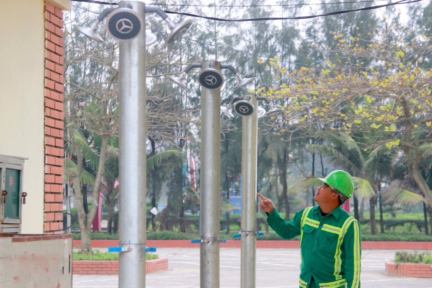 Thành phố Vinh xây dựng các điểm tắm nước ngọt miễn phí cho du khách.