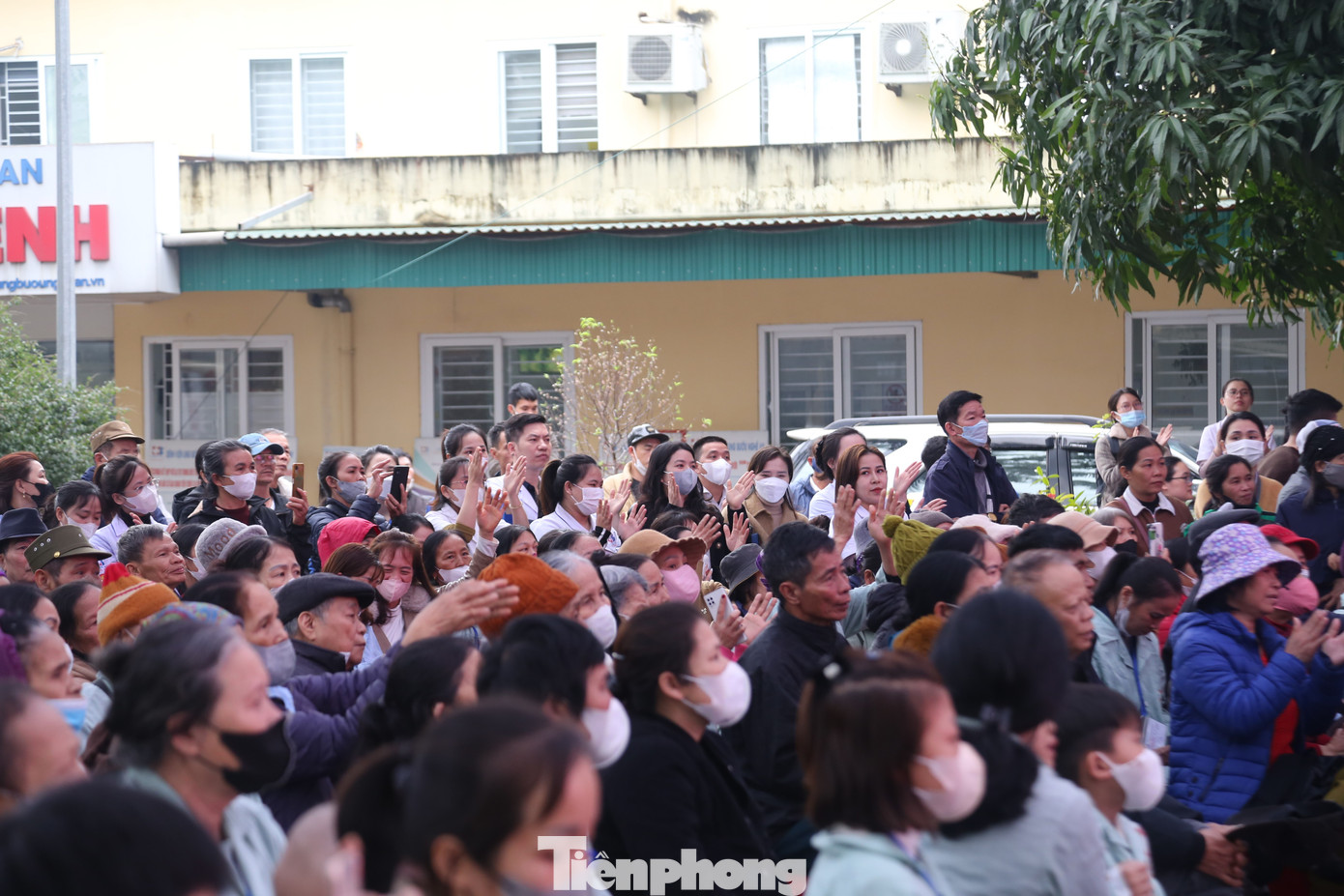 Chương trình không chỉ là món quà tinh thần gửi tới các bệnh nhân mà còn là lời tri ân chân thành nhất dành cho đội ngũ y bác sĩ – những người đã và đang ngày đêm cống hiến vì sức khỏe cộng đồng.