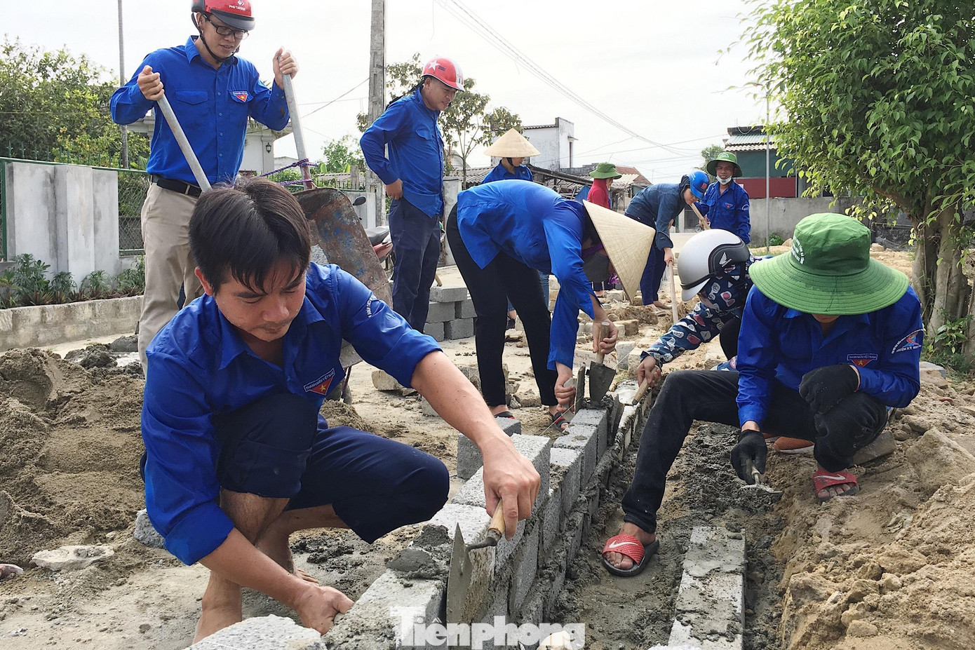 Để thực hiện được những nhiệm vụ trọng tâm này, trong nhiệm kỳ tới các cấp bộ Đoàn trong toàn tỉnh Hà Tĩnh sẽ thực hiện 13 chỉ tiêu trong tâm, 5 đề án trọng điểm.