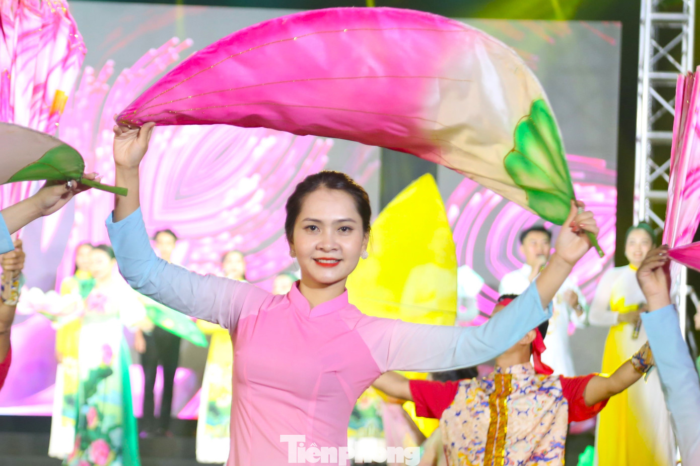 Lễ hội nhằm giới thiệu, quảng bá và tôn vinh di sản văn hóa các dân tộc tỉnh Nghệ An đến với bạn bè, du khách trong và ngoài nước.