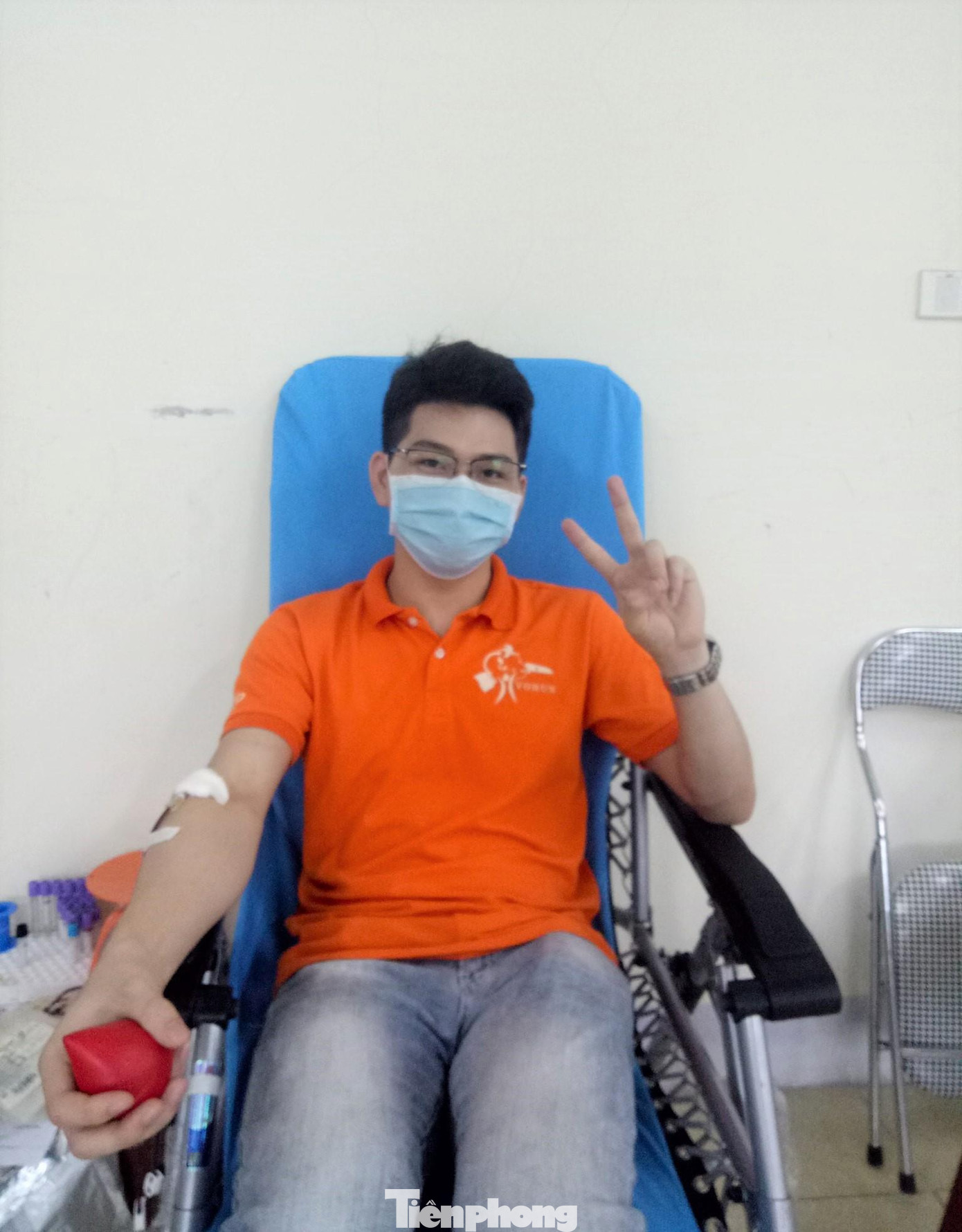 Khang tích cực tham gia các hoạt động hiến máu tình nguyện.