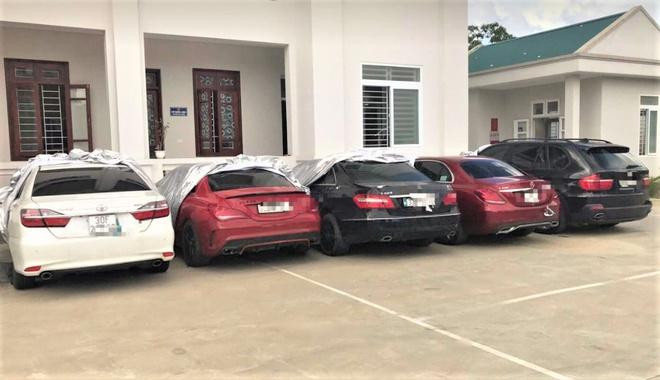 5 xe hạng sang không có giấy tờ hợp lệ bị thu hồi.