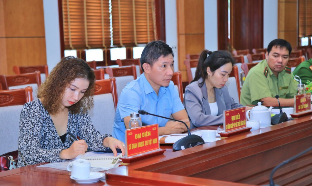 Tham dự có đại diện Văn phòng Liên hợp quốc về phòng, chống ma tuý và tội phạm (UNODC) tại Việt Nam. Tham dự có đại diện Văn phòng Liên hợp quốc về phòng, chống ma tuý và tội phạm (UNODC) tại Việt Nam.