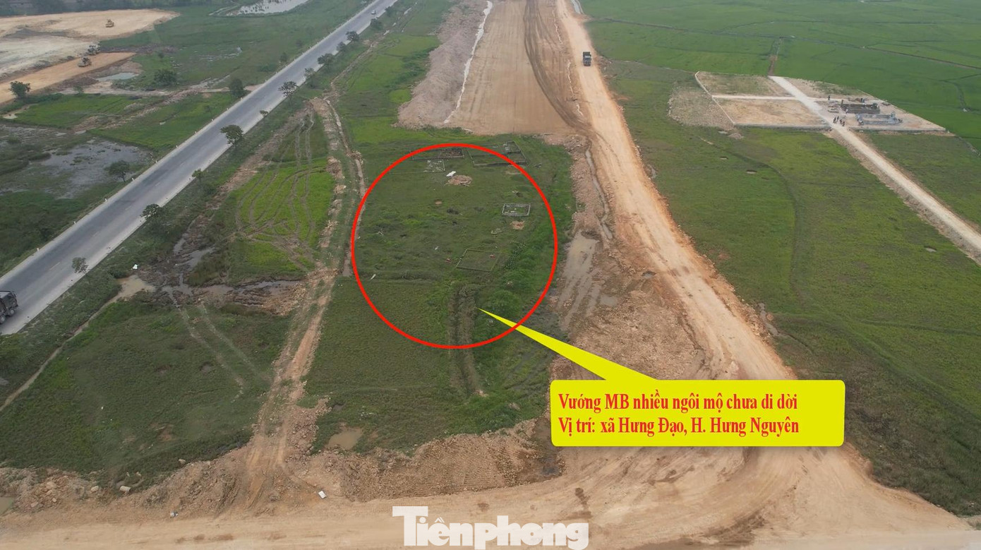 Vướng nhiều ngôi mộ tại huyện Hưng Nguyên, Nghệ An