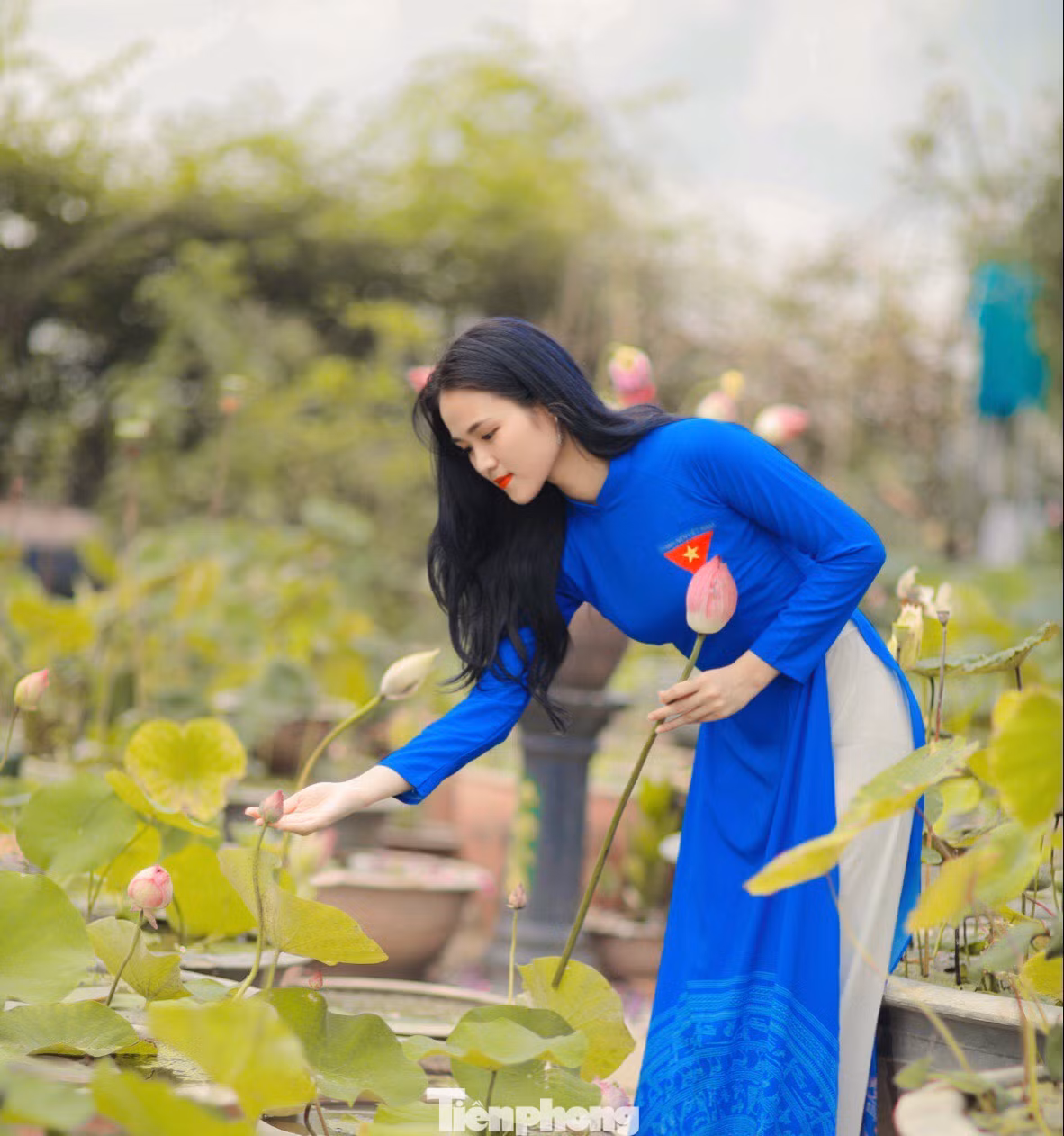 Hoạt động nhằm khẳng định, tôn vinh giá trị áo dài Việt Nam, khơi dậy niềm tự hào dân tộc, bảo vệ, giữ gìn, phát huy di sản văn hóa Việt Nam trong đoàn viên, thanh niên.