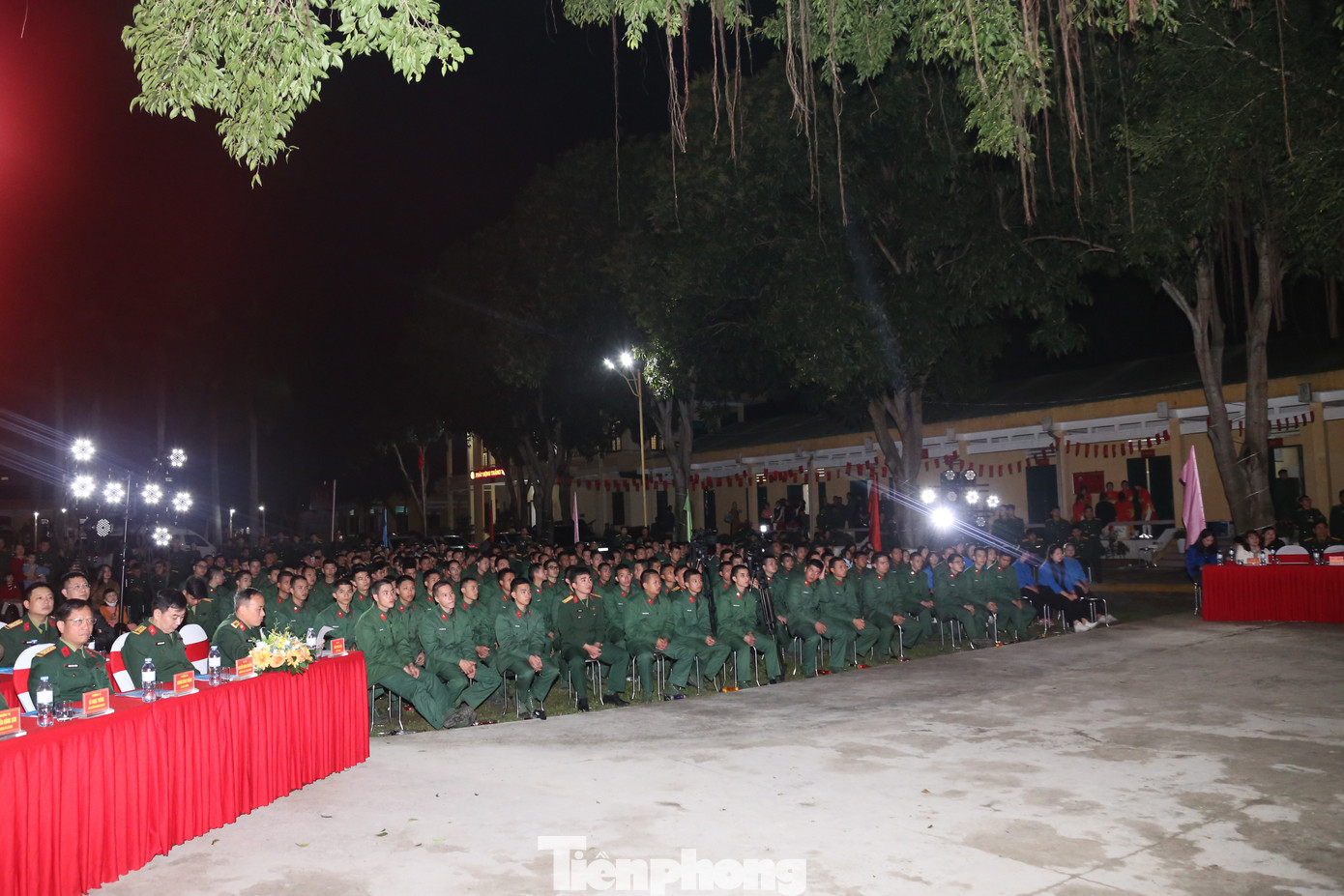 Tối 27/2, tại Lữ đoàn 80 (Quân khu 4) diễn ra chương trình giao lưu “Ra quân quyết thắng” và phát động Tháng Thanh niên năm 2025.