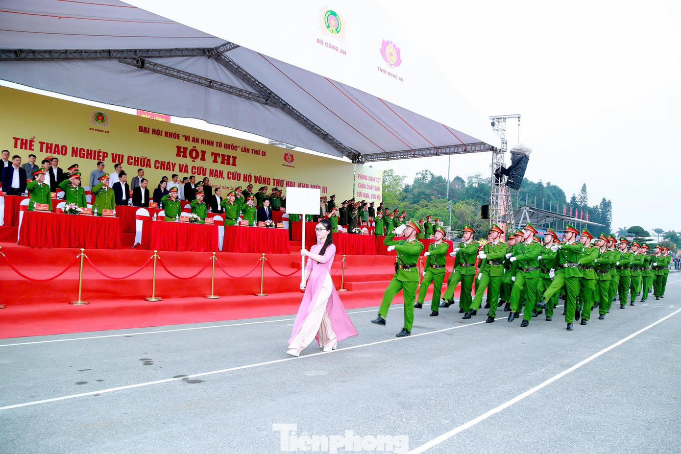 Hội thi thể thao nghiệp vụ chữa cháy và cứu nạn cứu hộ Vòng thi thứ 2 - Khu vực 3 là hoạt động thuộc khuôn khổ Chương trình Đại hội khỏe “Vì an ninh Tổ quốc” lần thứ IX năm 2025 của Bộ Công an; có sự tham gia của 13 đội thi đến từ Công an nhiều tỉnh thành. 13 đội tuyển sẽ tranh tài các nội dung thi lý thuyết và thực hành như: chỉ huy chữa cháy và cứu nạn cứu hộ; bơi cứu nạn cứu hộ; chạy 4x100m tiếp sức chữa cháy và cứu hộ.